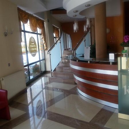 קטוביץ Hotel Restauracja Kinga מראה חיצוני תמונה