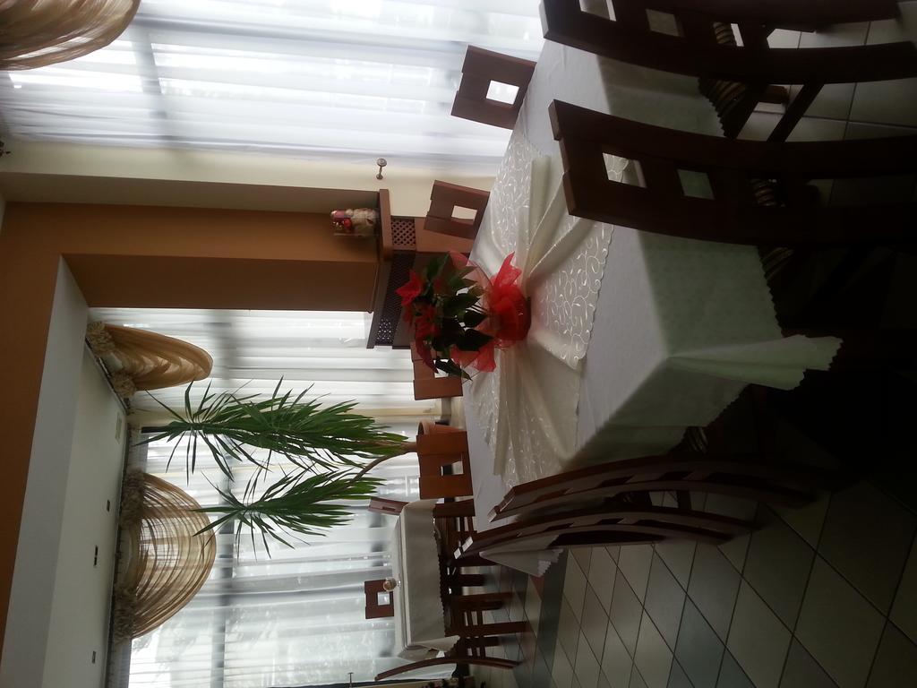 קטוביץ Hotel Restauracja Kinga מראה חיצוני תמונה
