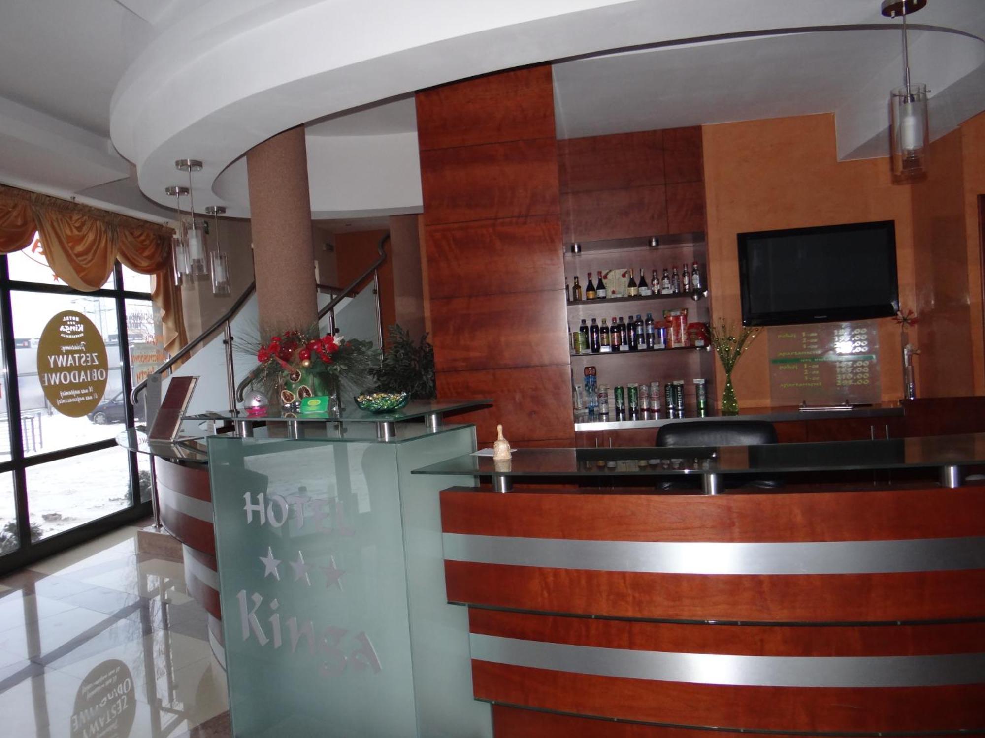 קטוביץ Hotel Restauracja Kinga מראה חיצוני תמונה