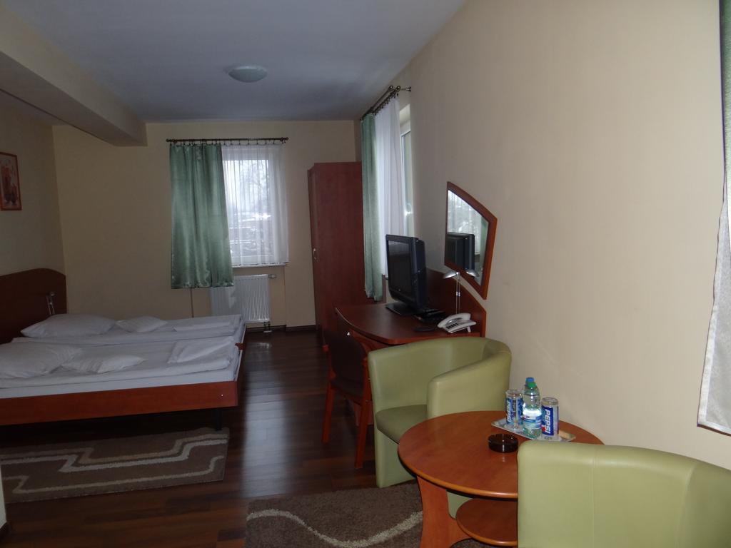 קטוביץ Hotel Restauracja Kinga חדר תמונה
